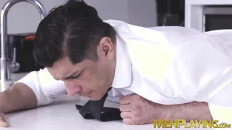 Rocky Vallarta offers his ass to hung client Kit Cohen