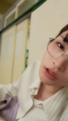 The Teacher I Thought Was an Untouchable Beauty Is Actually a Total Pervert Obsessed with Cock Training! Chapter.1