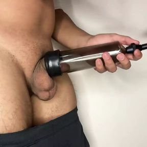 A Small Dick Grew 3 Inches Using a Penis Pump