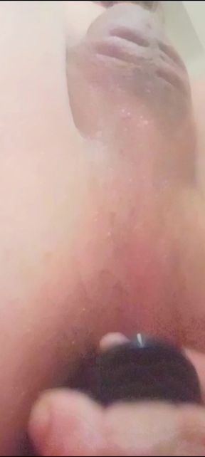 I love Plug in my ass