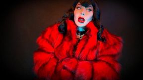 Ignored by the haughty Mistress - POV FACE FETISH, BORED AND IGNORED , FUR FETISH