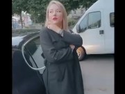 Je me fait prendre par un abonné mym devant mon mari cocu