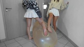 2 girls vs 1 GL1200