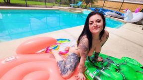 Aquaphilias Harley Jayde She catches Charlie the Unicorn Chtg INFLATABLE POP