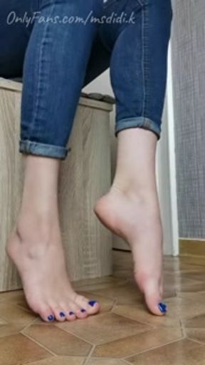 Stretching feet