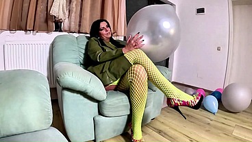 Dominant Leather MILF Giant Balloon Popping. Deepthroat, Riding, Doggy and Double Cum preview