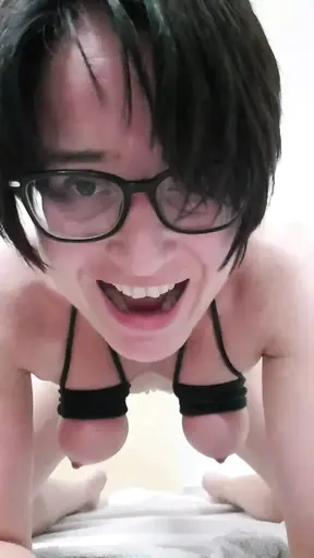 Julie has orgasm after exhausting live stream