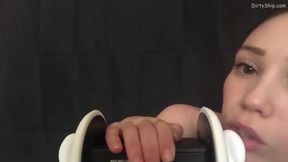 Amateur girlfriend Lexi Poll gives a sensual ASMR ear licking session with