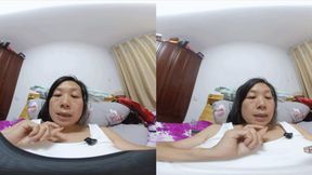 3DVR180 MARTINA VORE QUEEN GIANTESS
