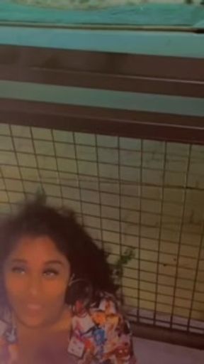 Maintenance man finds Gurl perv