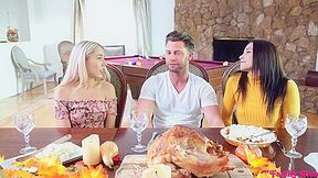 Avi Love, Paisley Bennett - Thanksgiving Is For Crempies