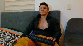 Danny Musclehot Private Show