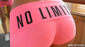 Hot OLDER WOMAN Jasmine Jae gets her thick black dick drilled at the gym