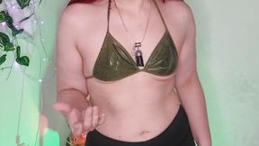 Tu MADRASTRA te SALVA LA VIDA! con su boca y conchita succiona el veneno! JOI ARGENTINA