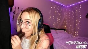 Thick Pawg can't ignore black dick in her face while streaming