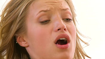 Sexy Model Alyssa Branch Fucks The Masseuse