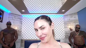 Emme White Faced a Double Penetration with the Black Friends