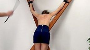 Vicky bare back whipping - 3110