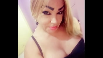 Sexy tetona Carolina 0939053740