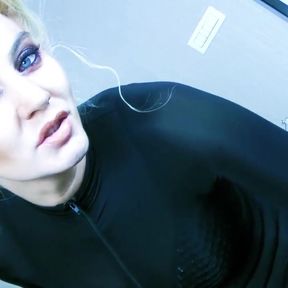 Hasta la vista , babe!