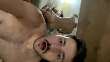 Gordinho babou no meu pau e depois deu de 4 gemendo gostoso