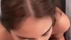 San Valent�n con mi hermanastro , le doy una gran sorpresa