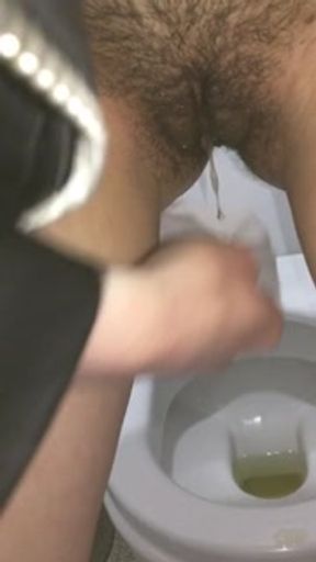 Pussy leaking very hard during ovulation, showing it in a public toilet