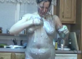 Marie gets messy with marshmallow fluff