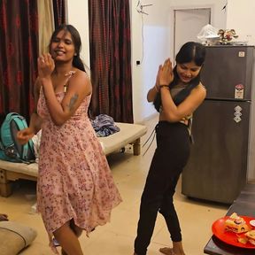 Tejaswini Prabhakar Pratibha Soni enjoy the complete masti dance