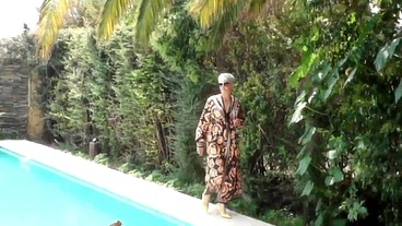 LE MIENTE Y LO ENGAÑA AL MARIDO CON EL PILETERO , LE LLENA LA CONCHA DE LECHE Y LA DEJA EMBARAZADA parte 1