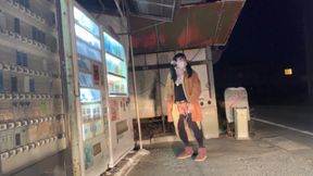 Self-training No. 39: Nighttime Exposure in Phone Booths and Vending Machines