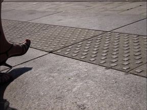 les femmes matures orléanaises adorent les talons aiguilles et mules ,pied odorant 2