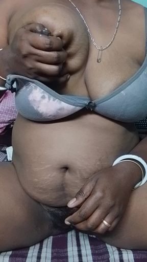 Desi Bhabi Is Fingering Herself