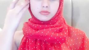 ”Arab Beautiful Babe In Hijab Masturbates”