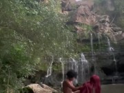 Amiga sendo fodida na cachoeira