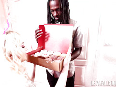 PORNSTAR PLATINUM Curvy Leya Falcon Gets Wild Interracial Fuck