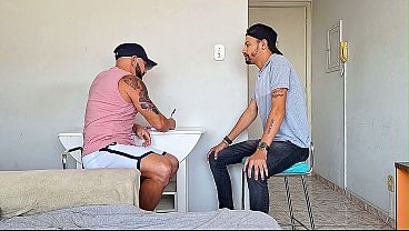 Estourei o c&uacute_ do professor de educa&ccedil_&atilde_o f&iacute_sica careca tesudo e enchi de leite ,claro