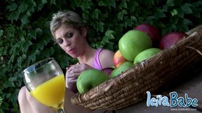 Leila Babe Striptease showing her Medium tits and pussy in Limousine