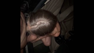 Milf fucked hard doggystyle in the parking lot of the disco, dialogues in Italian