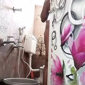 Swetha tamil wife nude bathing homemade