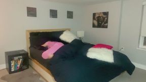 Cute Amateur Girl Velour Pyjamas Waking Up Pillow Humping Solo Squirting