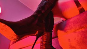 I'​ll ​crush ​your ​balls ​with ​my ​heel👠​