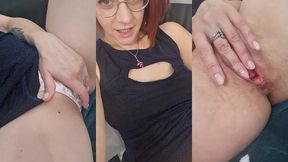 la video du jour!! je suis une etudiante un peu coincee qui t appelle en visio...