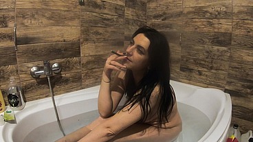Kinky milf games with mega orgasm in bathtub at home