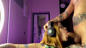 Giving a blowjob to a guy while playing on my laptop