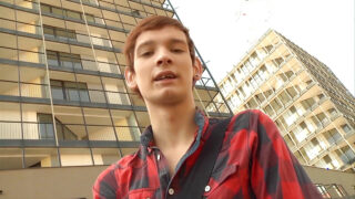 Zayıf Jan Cores ve Kyle Wilkinson, büyük penisleriyle anal ilişkiye giriyorlar.