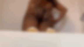 Giant Ebony Ass Crushes Tiny Cakes