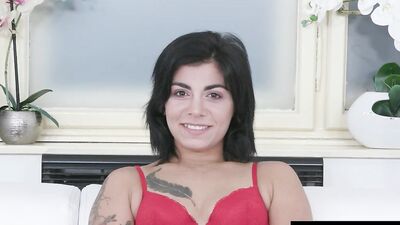 Whtie girl sucks BBC and gets ass-fucked at porn casting