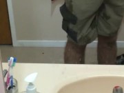 Tradie shows his cock
