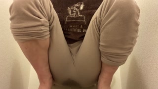 The girl desperate to pee with no hands.